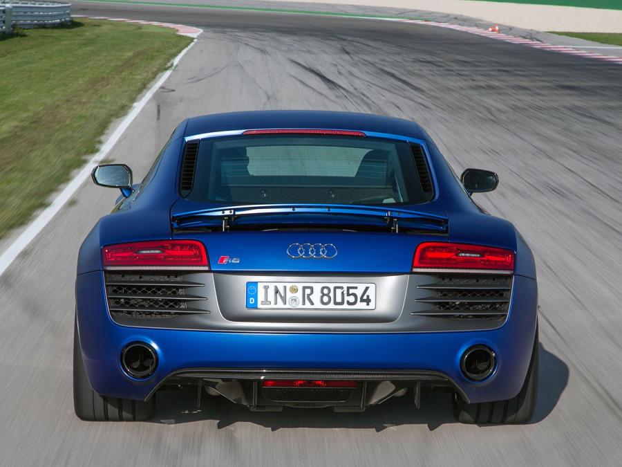  Audi R8 V10 Plus 2012 года  (WW) (фото 18 из 23)